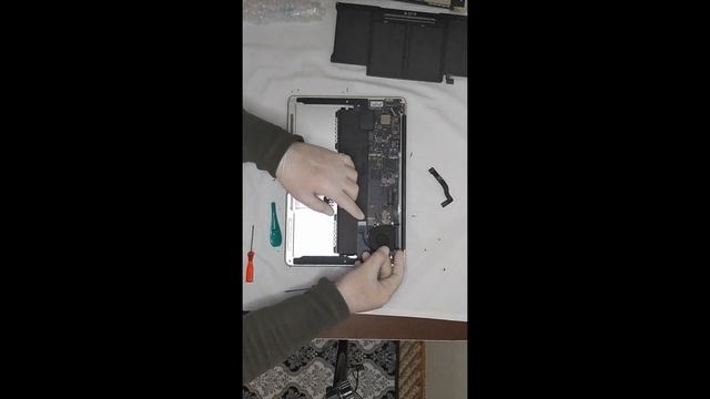 MacBook Air 2012 13 Inch Batarya Değişimi Türkçe Anlatım  A1466 Battery Replacement How Is It Made