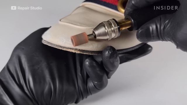 Cómo se restaura un par de mocasines Gucci de $1000 que fueron mordidos? | Reparación смотреть онлайн