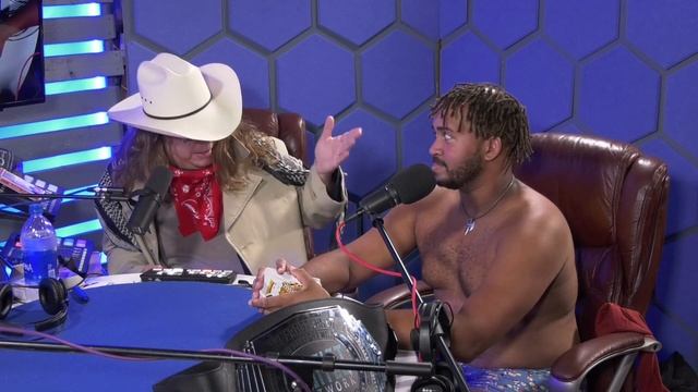 The Daily Dirt with Dustin Diggs - Strip Poker Game смотреть онлайн