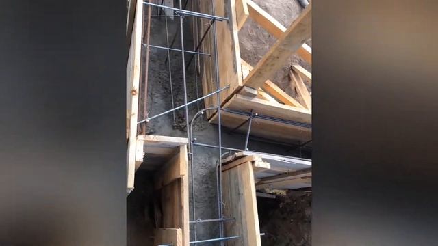 Строим дом, ч.3. Завершаем первый этаж с сетями и регистрацией самоволки смотреть онлайн