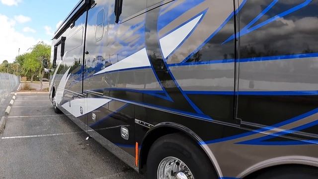 The Nicest Tiffin Motorhome EVER BUILT! (2020  Tiffin Zephyr Test Drive)