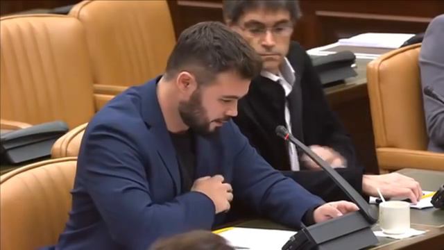 GABRIEL RUFIAN ERC en su discurso más ANTITAURINO Los toros son una canallada, una salvajada смотреть онлайн