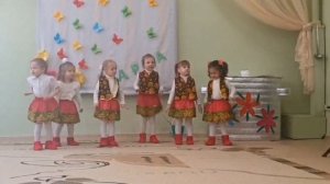 Танец "Красные сапожки" на 8 марта, исполняют воспитанники второй младшей группы