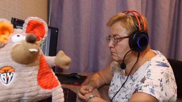 РЕАКЦИЯ МАМЫ НА [Валентин Стрыкало - Кладбище самолетов] смотреть онлайн