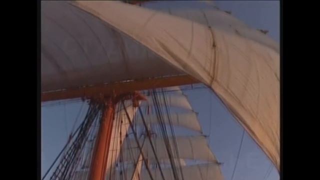 Как парусник Крузенштерн спас девушку, упавшую с 30 метровой мачты смотреть онлайн