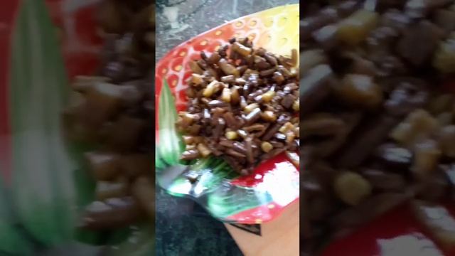 Салаты. Из папоротника . Из кукурузы , огурцов , крабовых палочек . Вкусно . Полезно. Класс. #short смотреть онлайн
