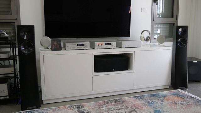 T+A MP 200, DAC 200, A 200, YG Acoustics Carmel 2 Sound Demo