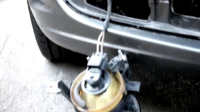 How to Remove and replace a Fog Light VW Touran 1t3 смотреть онлайн