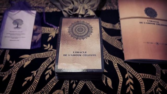 L’Oracle de l’amour céleste смотреть онлайн