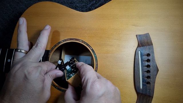 Captador Magnético p/ Violão - Flatsons FR6 (Instalação e Review) смотреть онлайн