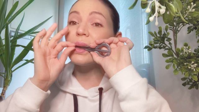 🌬Play JAW HARP with Olena UUTAi. Sound of the Wind 🌬Ветер Варган смотреть онлайн