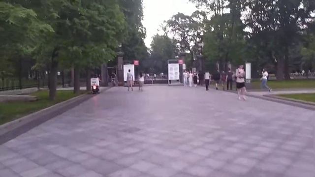 Главный ботанический сад имени Н.В.Цицина РАН и через ВДНХ домой. смотреть онлайн