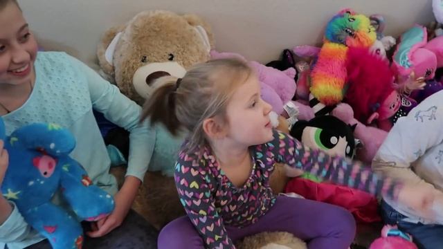 OUR HUGE BUILD A BEAR WORKSHOP COLLECTION! THE WEISS LIFE смотреть онлайн