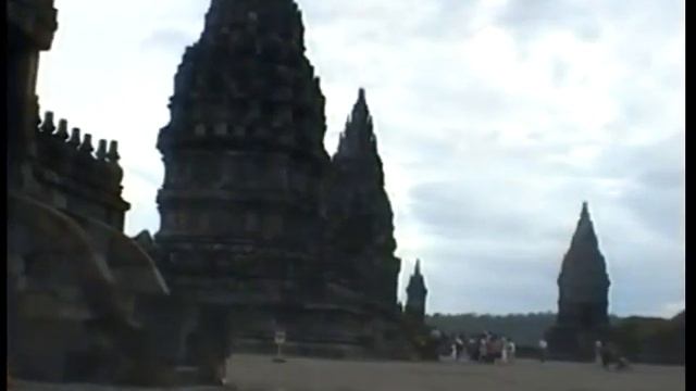 Prambanan, Java - Indonesien Travel Channel смотреть онлайн