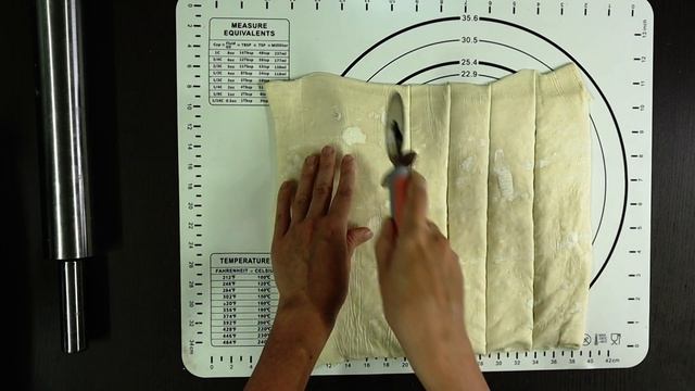 Сырные трубочки из слоеного теста! Очень быстро и вкусно!