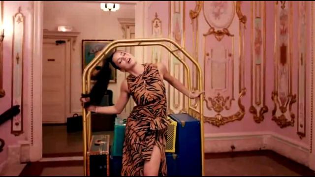 Adriana Lima - All I do is dream of you смотреть онлайн