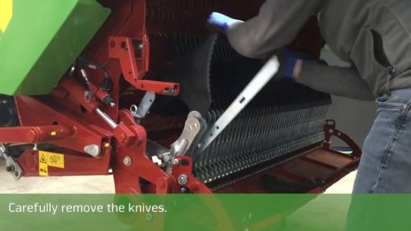 Strautmann tutorial - Change of knives Exact-Cut cutting unit 220 08 EN