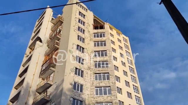 🌍 В Мариуполе начали ремонтировать здание, где была штаб квартира миссии ОБСЕ смотреть онлайн