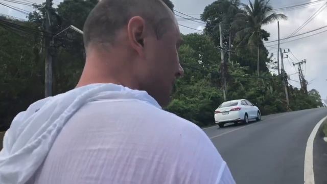 ПХУКЕТ: прогулка от пляжа Ката до смотровой площадки в горах смотреть онлайн