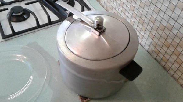 Наваристые щи в скороварке.Быстро и вкусно и ароматно!