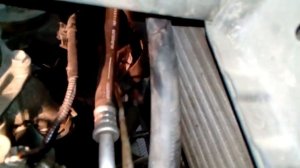 Как открыть капот при нерабочем тросике