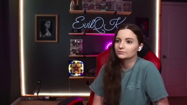 FANTASY GIRL watches THE LORD OF THE RINGS for the first time! I The Fellowship of the Ring смотреть онлайн