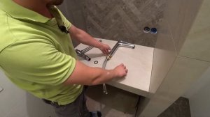 Столешница из керамогранита и профильной трубы