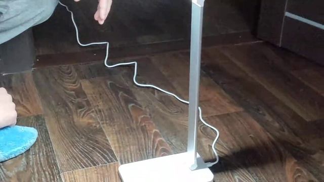 Настольная лампа с алиэкспресс с USB зарядкой, распаковка. смотреть онлайн