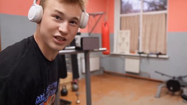 СЕКРЕТНЫЙ РАЦИОН КИРИЛЛА САРЫЧЕВА | КАК ПОЖАТЬ МИРОВОЙ РЕКОРД?! смотреть онлайн