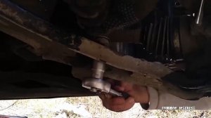 Простая замена стоек и втулок стабилизатора на примере Nissan N16