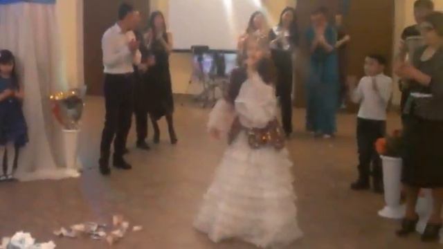 Казахская песня на свадьбе смотреть онлайн