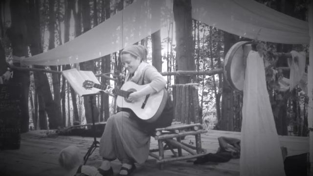 Go, Move, Shift (Ewan MacColl Cover) By Sarah Curtis смотреть онлайн
