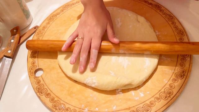 ПРОСТО И ГЕНИАЛЬНО! 🔥🔥🔥 Красивые булочки плетенки. Әдемі өрілген тоқаштар. Жеңіл әрі қарапайым. смотреть онлайн