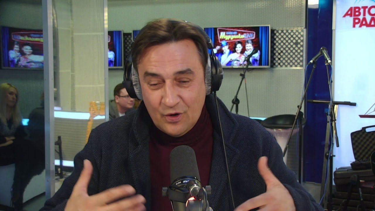 Камиль Ларин: о чём так долго могут говорить мужчины... смотреть онлайн