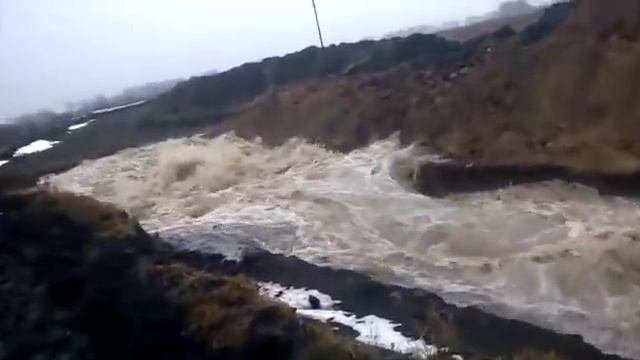 Вытеснение воды из трубы Ду 1420 смотреть онлайн