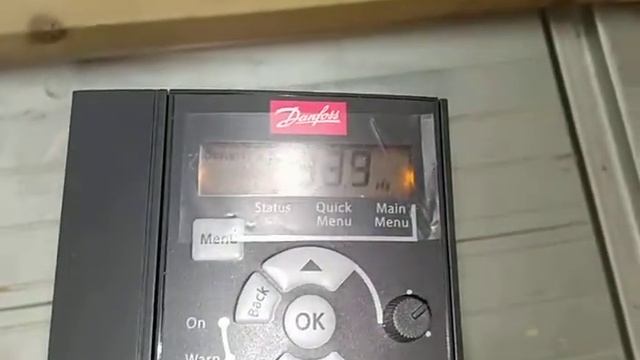 Danfoss 5.5 kW крутит компрессор. смотреть онлайн