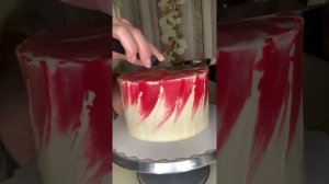 Как легко и эффектно украсить торт. Кремовые мазки/перья. Украшаем торт. Карамельная ваза на торте