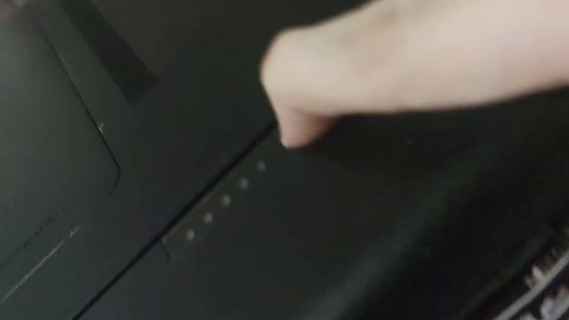 Ноутбук Samsung NP300E7A-S0BRU работает от сети смотреть онлайн