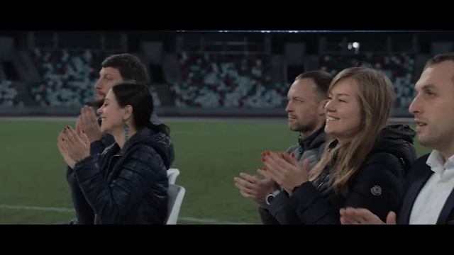 На стадионе "Динамо" можно сыграть не только в футбол, но и свадьбу смотреть онлайн