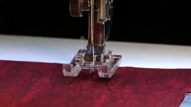Janome MC 12000 | Открытая лапка для сатиновых строчек F2 смотреть онлайн