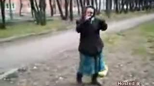 Skrytá Kamera - Techno A Babča (Техно и бабушка)