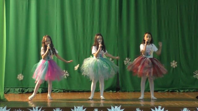 Оставайся мальчик с нами смотреть онлайн