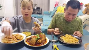 冷战第二天Day 2 of the Cold War#eating show#eating challenge#husband and wife eating food#eating#mukbang