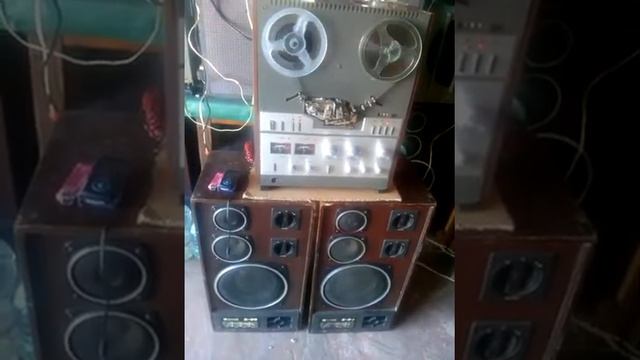 Peppy Soviet song about love 1977 Колонки "S 90" и магнитофон "Снежеть 110" смотреть онлайн