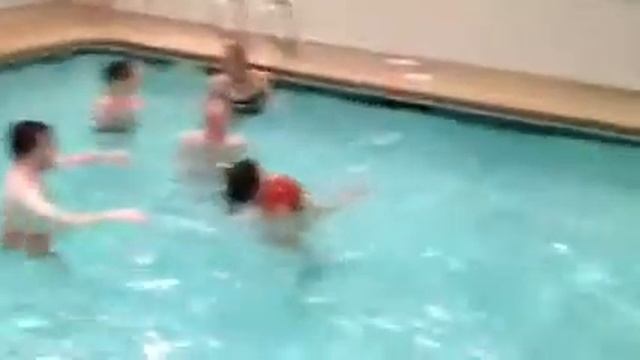 Ultimate Monkey in the Middle - Pool Version 2 смотреть онлайн