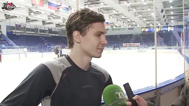 Артем Михеев о настроении в команде и новокузнецких болельщиках смотреть онлайн