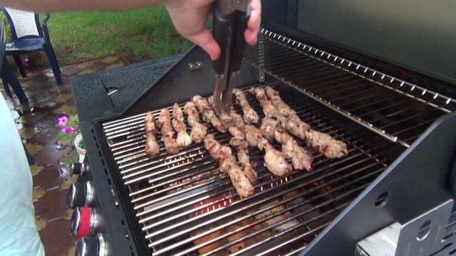 БЫСТРЫЙ ШАШЛЫК И ЧЕВАПЧИЧИ НА ГАЗОВОМ ГРИЛЕ PRIMELINER!) смотреть онлайн