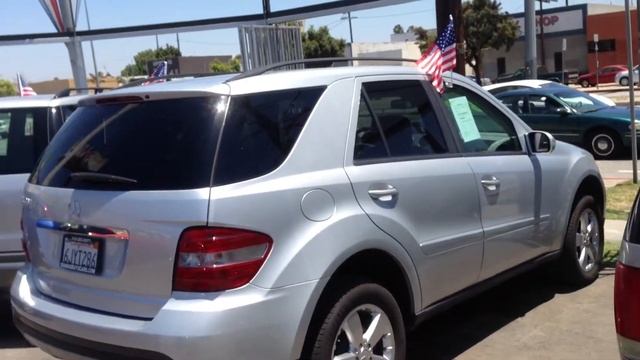 Dennis Goddard Gives a Tour of Dennis Buys Cars.com смотреть онлайн