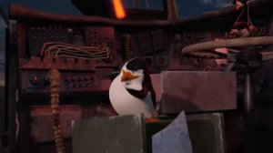 Крушение самолета Пингвинов | Мадагаскар 3 (2012)