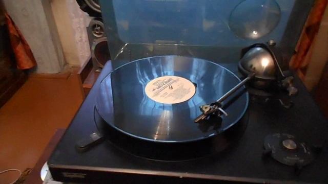 Проигрыватель винила из СССР Корвет 003 смотреть онлайн